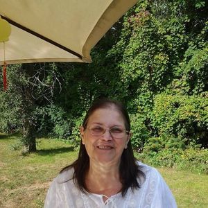 Meet your Posher, Denise
